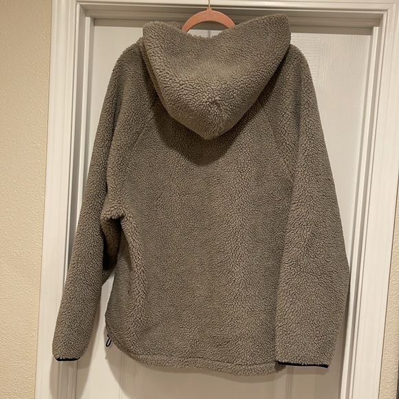 Sold ESSENTIALS - FEAR OF GOD
2022 Polar Fleece Half Zip Hoodie
Size M/L - Picture 11 of 11